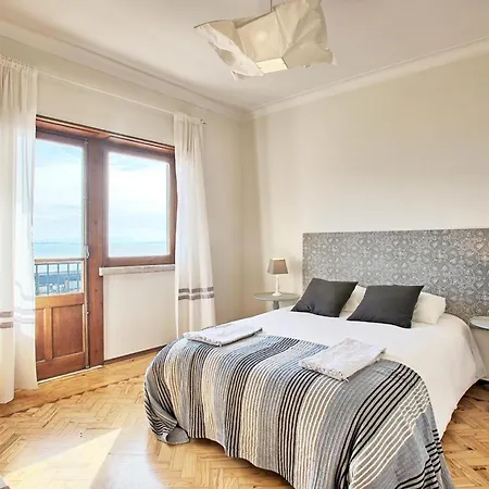 Apartment Apolonia 30 Guests - Lisbonbreaks